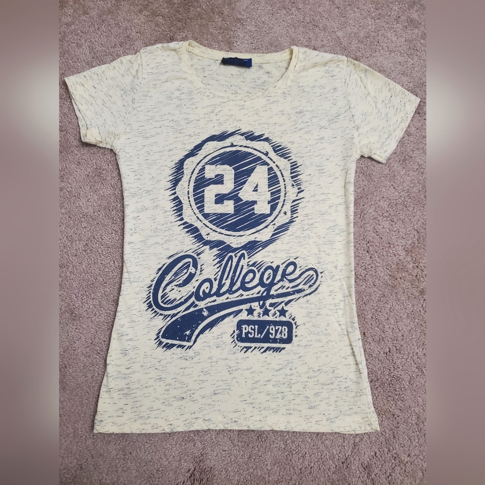 💛 Yellow T-Shirt Size XS